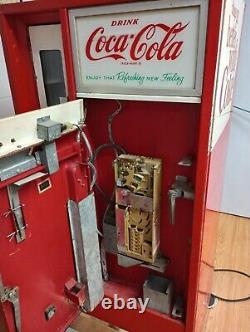 Vintage coca cola vending machine