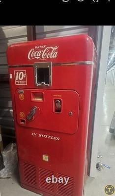 Vintage coca cola vending machine VmC33