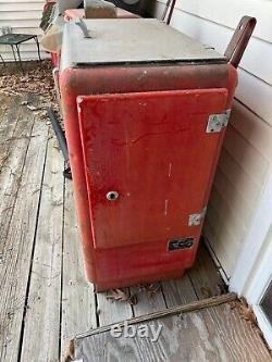 Vintage coke machine model a30000 gbz-50 (WORKS)