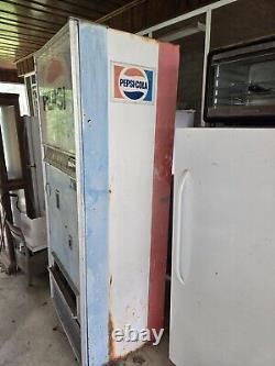 Vintage pepsi machine