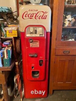 Vintage vendo 44 coke machine