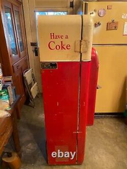 Vintage vendo 44 coke machine