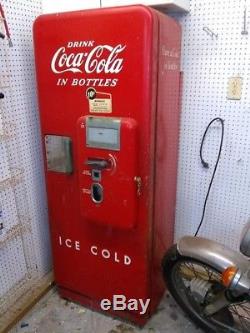 WORKING Vintage Cavalier 10 cent Coke Machine