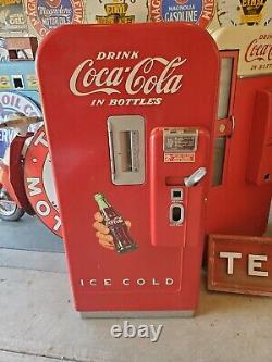 WORKING Vintage Working Cooling Vendo 39 Antique Coke Machine