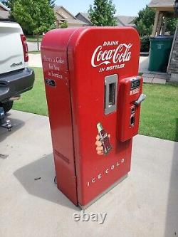 WORKING Vintage Working Cooling Vendo 39 Antique Coke Machine