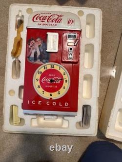 Wall Decor COCA-COLA Time For Refreshment Vending Machine Wall Clock