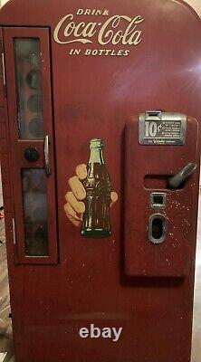 Working 1950s Coca Cola Vendo XH81A