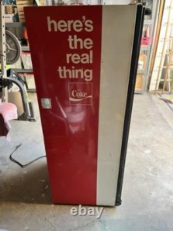 Working! 1960's Vintage Coca-Cola Vending Machine Cavalier CSS-64