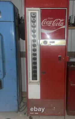 Working COCA COLA CAVALIER 14 SLOT Vending Machine Coke Bottle Vendo Quarters