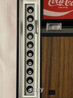 Working Vintage 1970s Coca-Cola Vending Machine Radio Japan Tested with Video