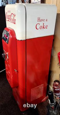 Wurlitzer COCA-COLA Soda Vending Machine W64 (Coke Vendo 44) THE GAME ROOM STORE