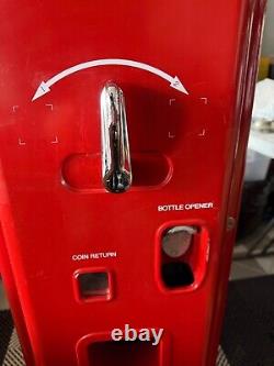 Wurlitzer COCA-COLA Soda Vending Machine W64 -great working condition