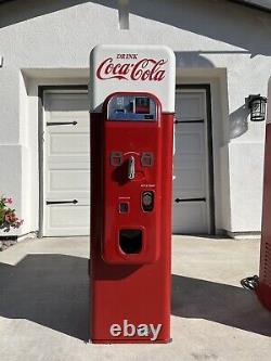 Wurlitzer Replica of the Vendo 44 Coca Cola Vending Machine