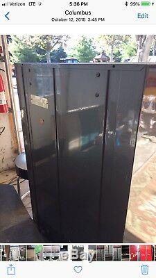 (no Shipping) Pepsi Cola Machine Very Cold Indoor Or Outdoor